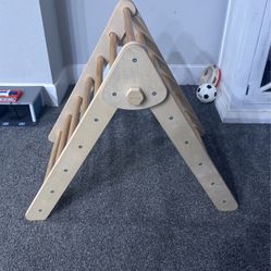 Tottlr wood Climber Montessori 