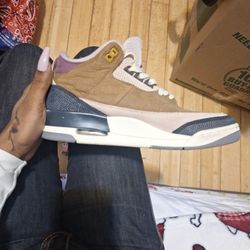 Selling Jordans 