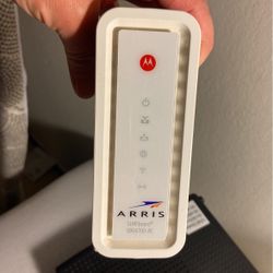 Arris Surfboard Modem & Router Model: SBG6700-AC  DOCSIS 3.0