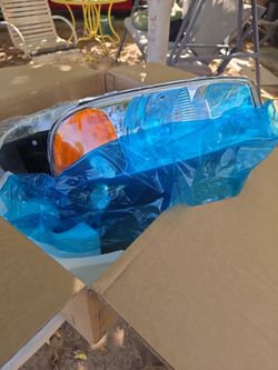 GMC 1(contact info removed) - 2007 front lights