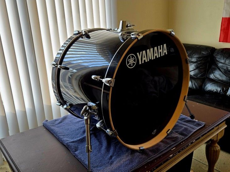 Yamaha Stage Custom Bass Drum 22 Inch