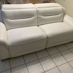 Like New 6 Months Old Leather Electric Dual Reclining Couch 