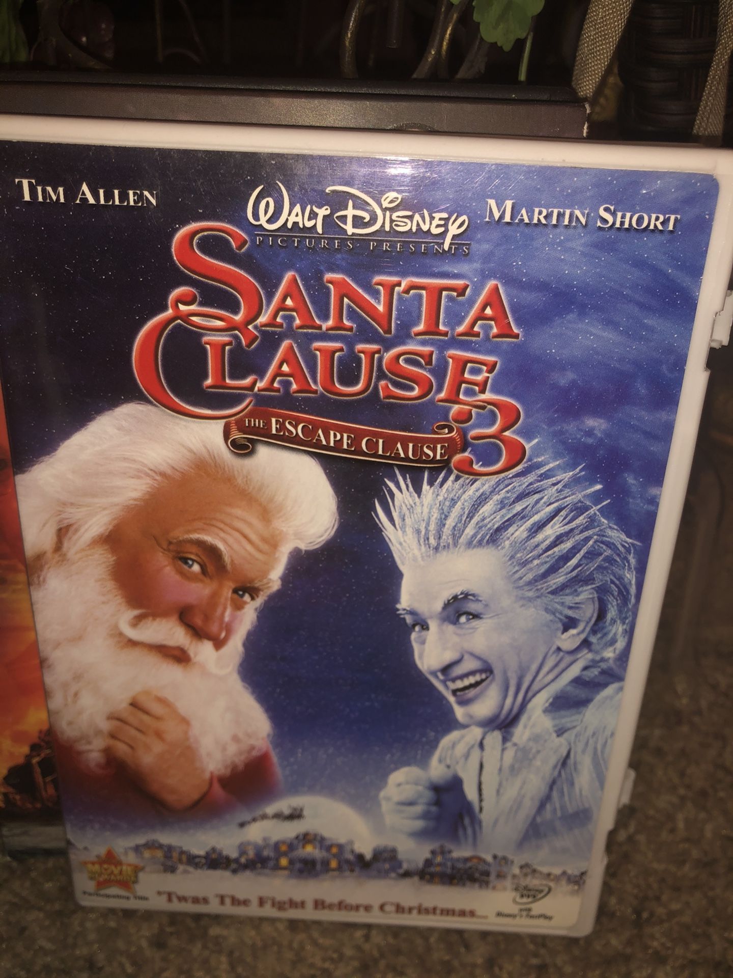Disney Santa Clause 3 - the escape clause starring Tim Allen and Martin short movie DVD
