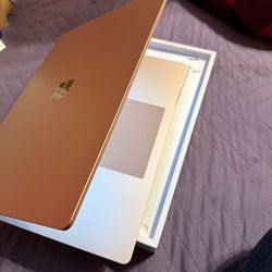 Microsoft Surface Laptop