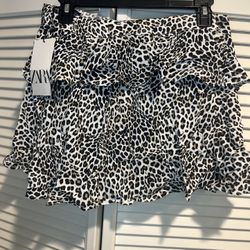 Women’s ZARA Cheetah Print Mini Skirt 
