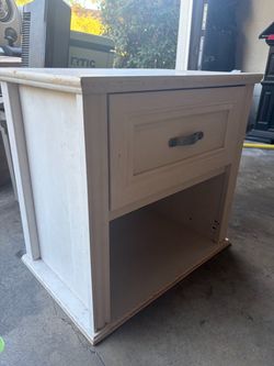 Night stand