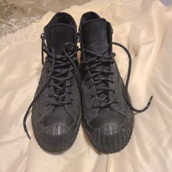 Converses Chuck Taylor Size 8