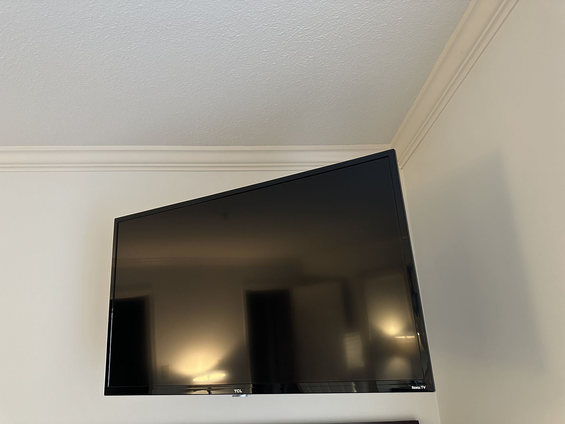 TCL Roku TV With Wall Mount & Remote