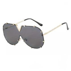 Designer Brand Luxury Studded Gold Aviator Sunglasses Large Oversized Look Brand New In Microfiber Pouch