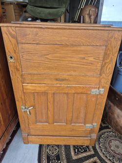 Antique Refrigerator Food Saver Ice Box