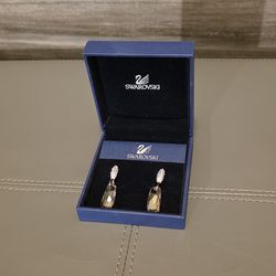 Authentic Swarovski Dangle Earrings Crystal Pierced Earrings (Model 891628)