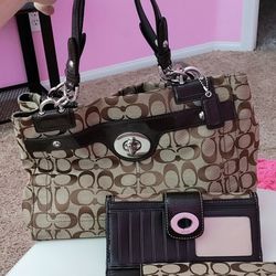 Coach Purse And Wallet With Bonus Keyring