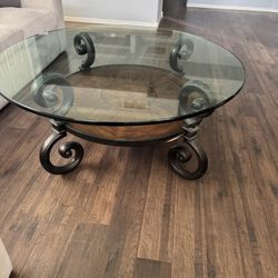 Hekman Coffee Table (round) 