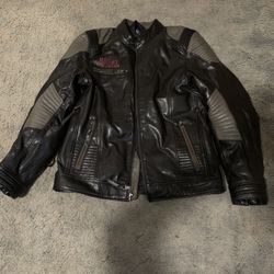Harley Davidson Leather Jacket Size (Large). Great Deal!