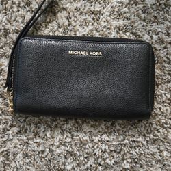 Jet Set large phone wristlet