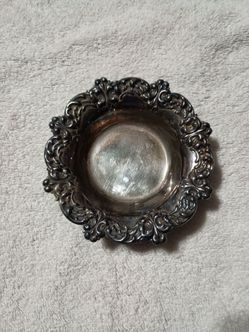 Vintage Wallace Baroque Style Silver-Plated Candy/Vanity/Trinket Dish #403