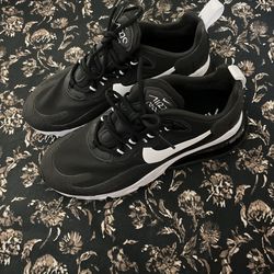 Nike Air Max 270 React