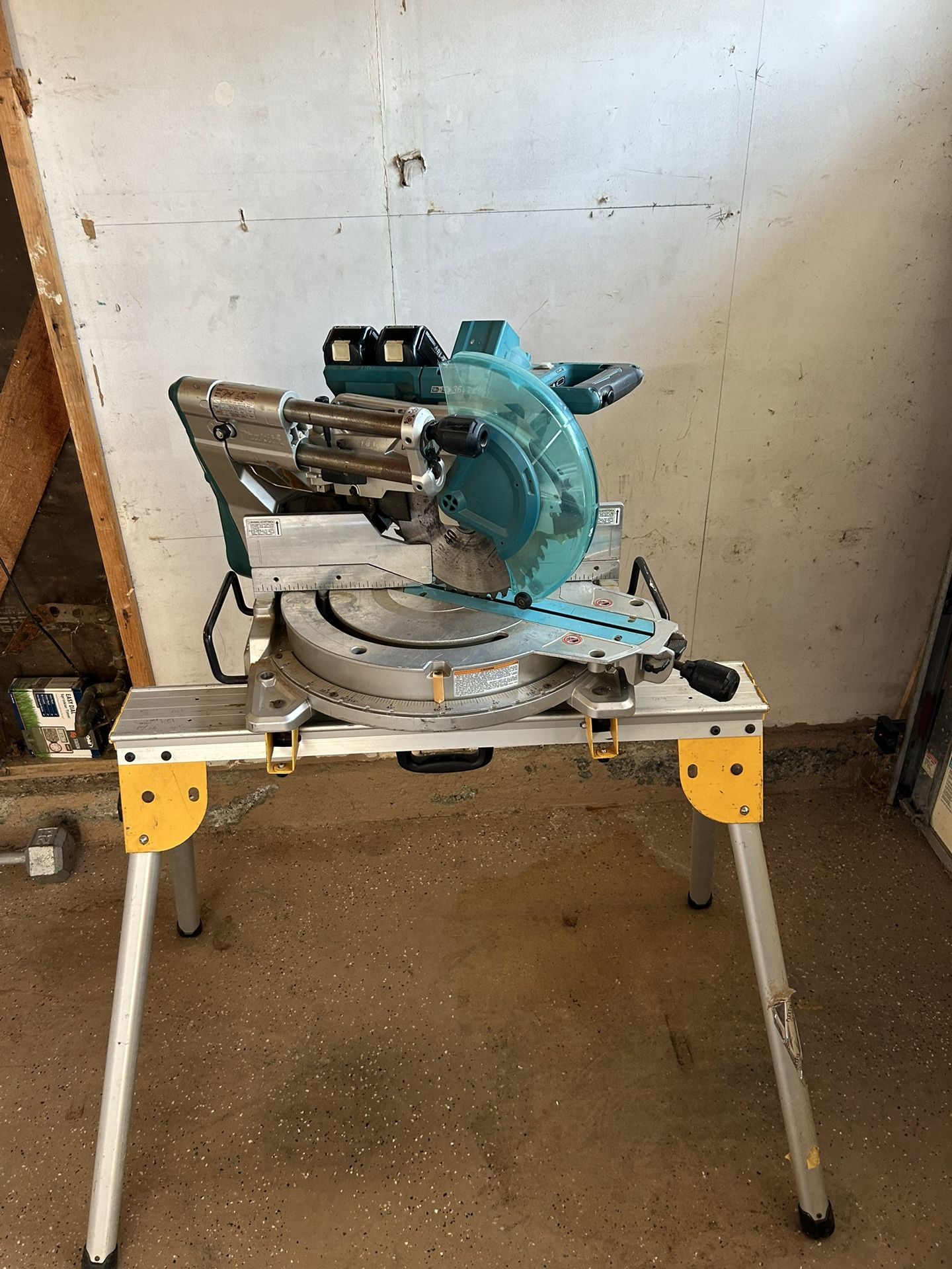 Makita Miter Saw