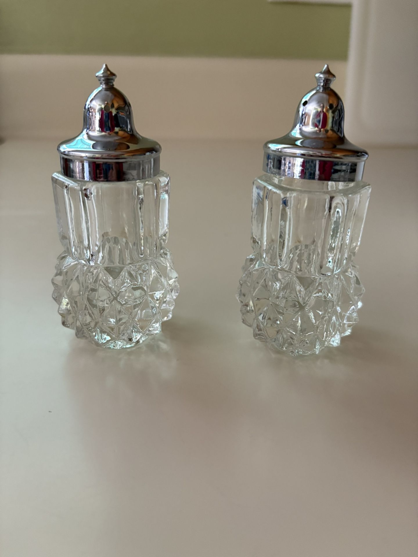 Like New Condition…Vintage Indiana Glass Clear Salt and Pepper Shakers Diamond Cut Tiara Set