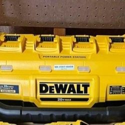 Fast Charger Dewalt, Power station 1800 watts and 4 batteries 5.0Amp.