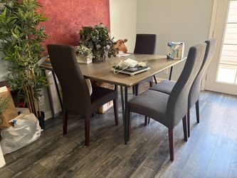 Dining table set