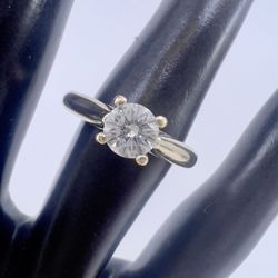 14k Yellow Gold & Natural Diamond Ring Size 7.5