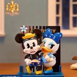 Miniso - Disney Donald Duck: Cover Model Series (Minnie&Daisy)