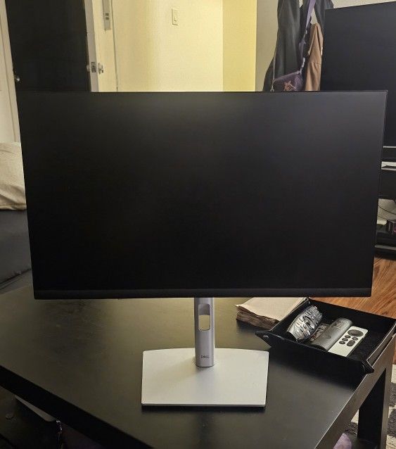 Dell 24 in USB C Hub Monitor - P2422HE