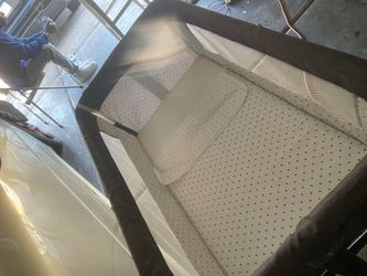 Baby travel crib