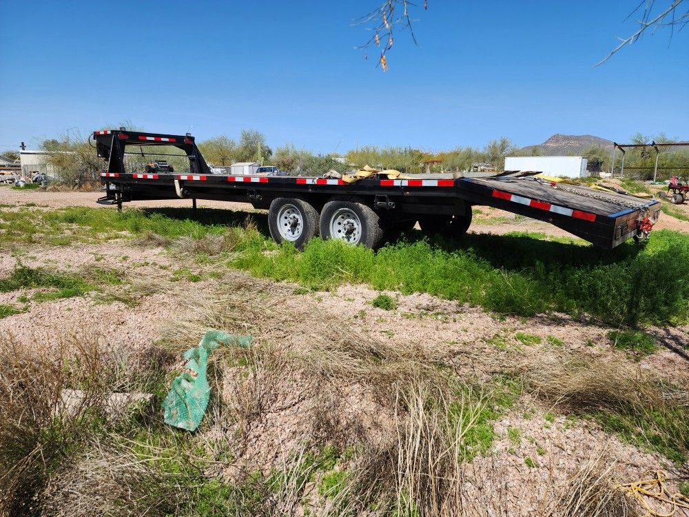 Gooseneck / 5th Wheel Trailer