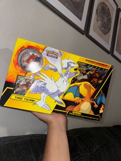 Reshiram charizard tag team collection box pokemon cards