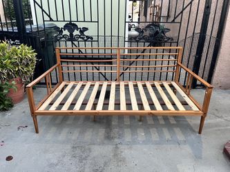 Daybed Frame