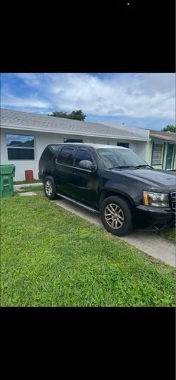 Chevy Tahoe black