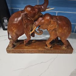 Carved Elephants Original  399 ..VINTAGE 