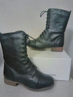 Girls boots black