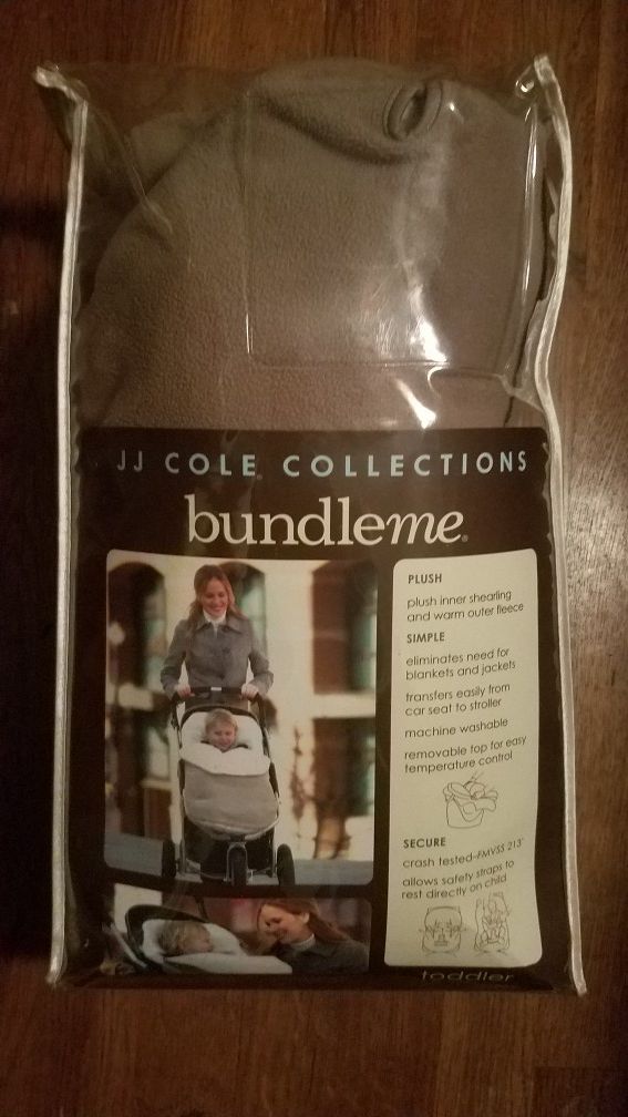 BundleMe fleece stroller blanket