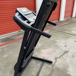 RUNNING MAN XTERRA TREADMILL  WORKS GREAT. 09x  SPEED MODES. /