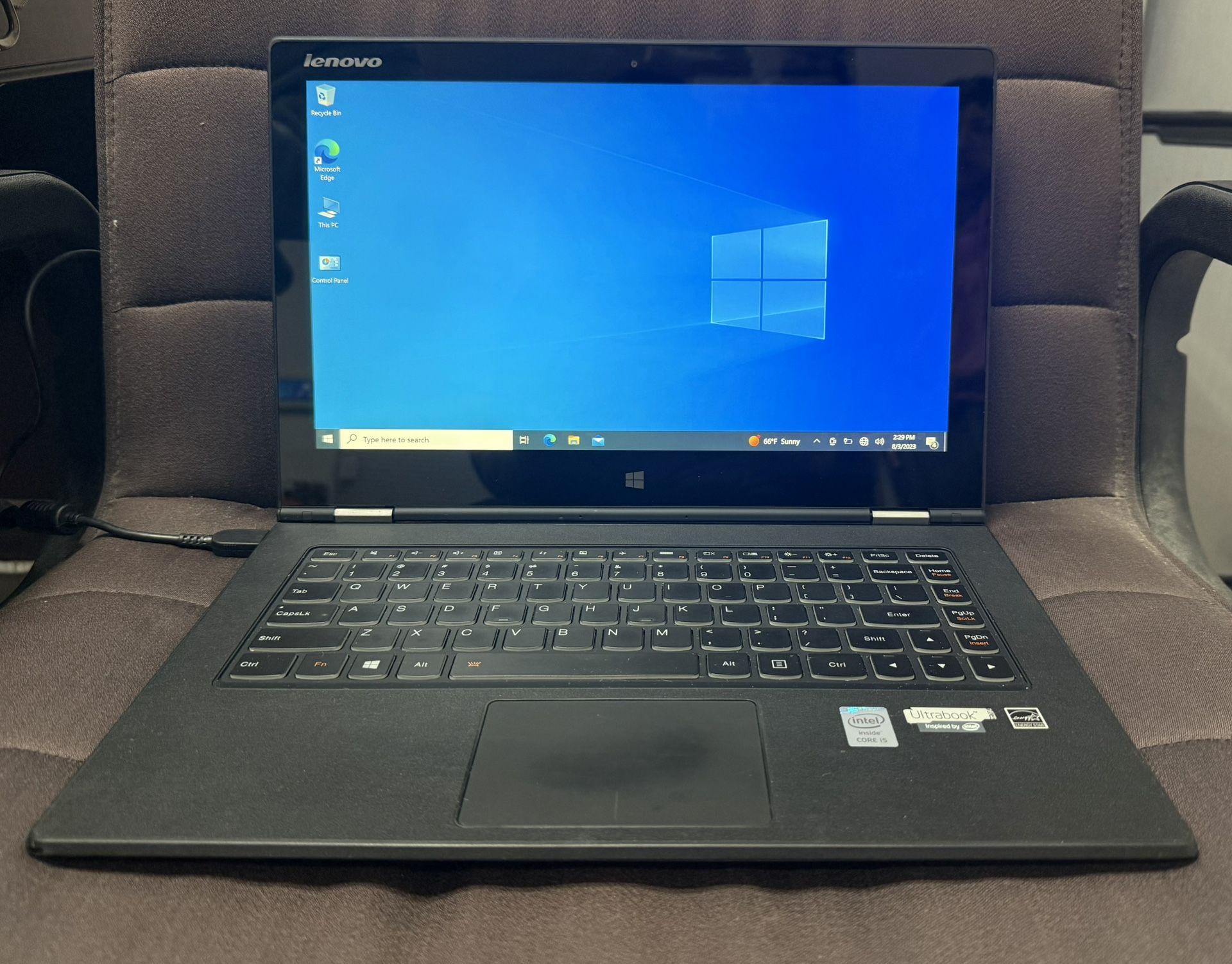 Lenovo Yoga 2 Pro/4 GB RAM/128 SSD/Touchscreen LAP/TAP