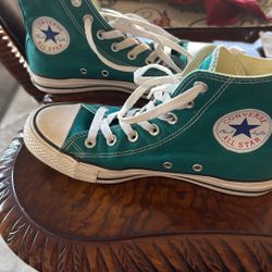 Like New Converse Shoes