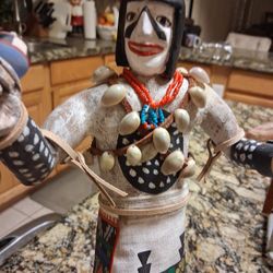 Vintage.
Authentic hopi indian kachina doll.