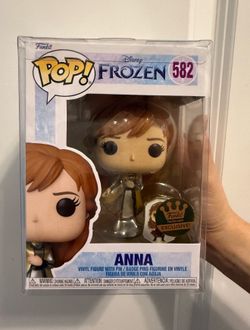 Anna from Frozen (GOLD) with Pin #582 Funko Pop Exclusive