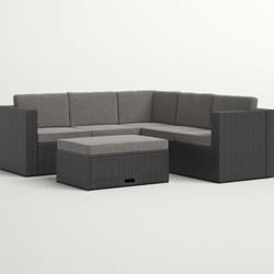4 Piece Sectional Seating Group With Cushions 