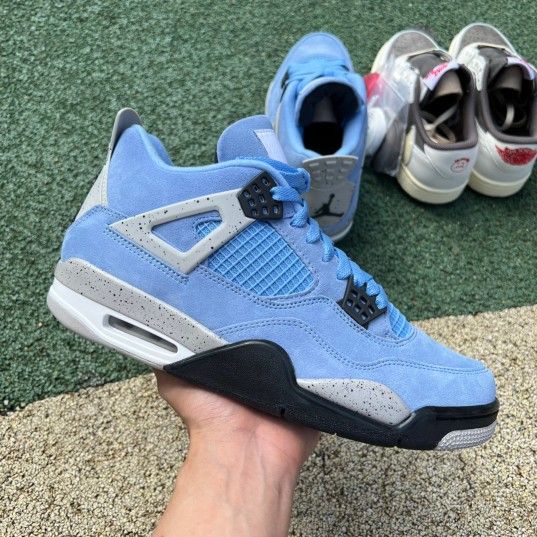 4S UNC BLUE