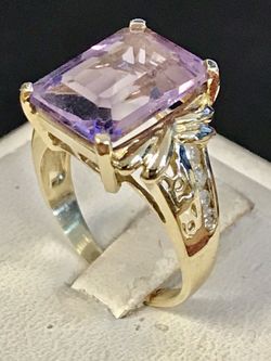 Amethyst & diamond gold ring