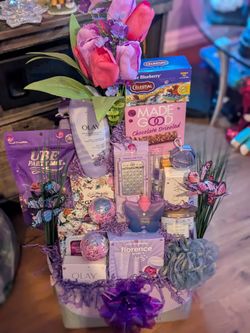 Luxury Lady's Spa Gift Basket 