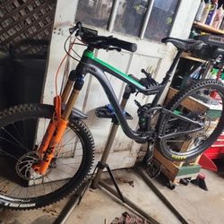 2019 Giant Trance 2 Size L