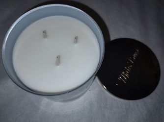 Bath & Body Works, White Barn 3-Wick Candle w/Essential Oils - 14.5 oz