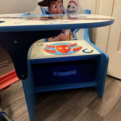 Toddler mini Desk