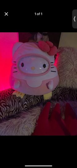 Hello Kitty Squishmallow