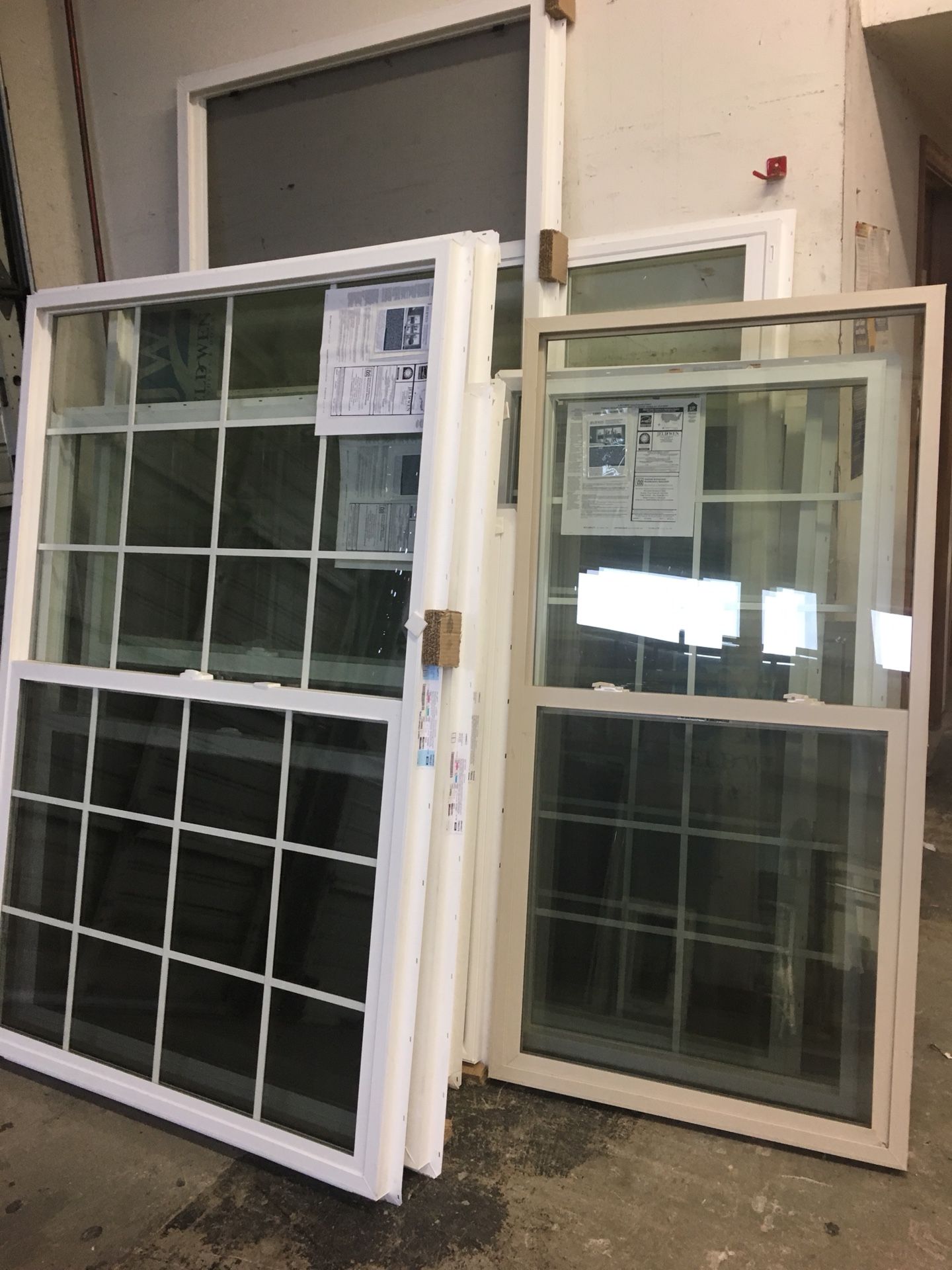 18 JELD-WEN brand new vinyl windows